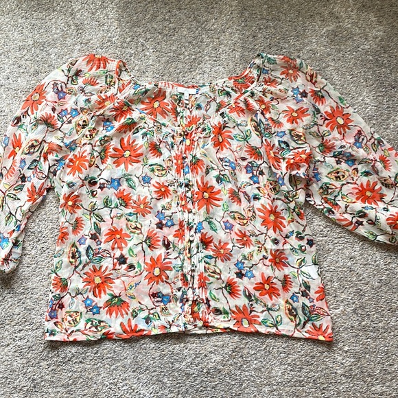 Size M. Joie flowers blouse. - Picture 2 of 6
